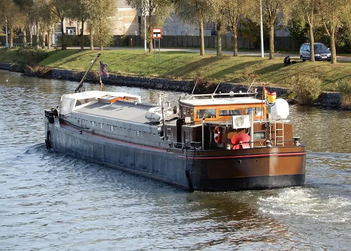 Blackpearl Boat&Breakfast