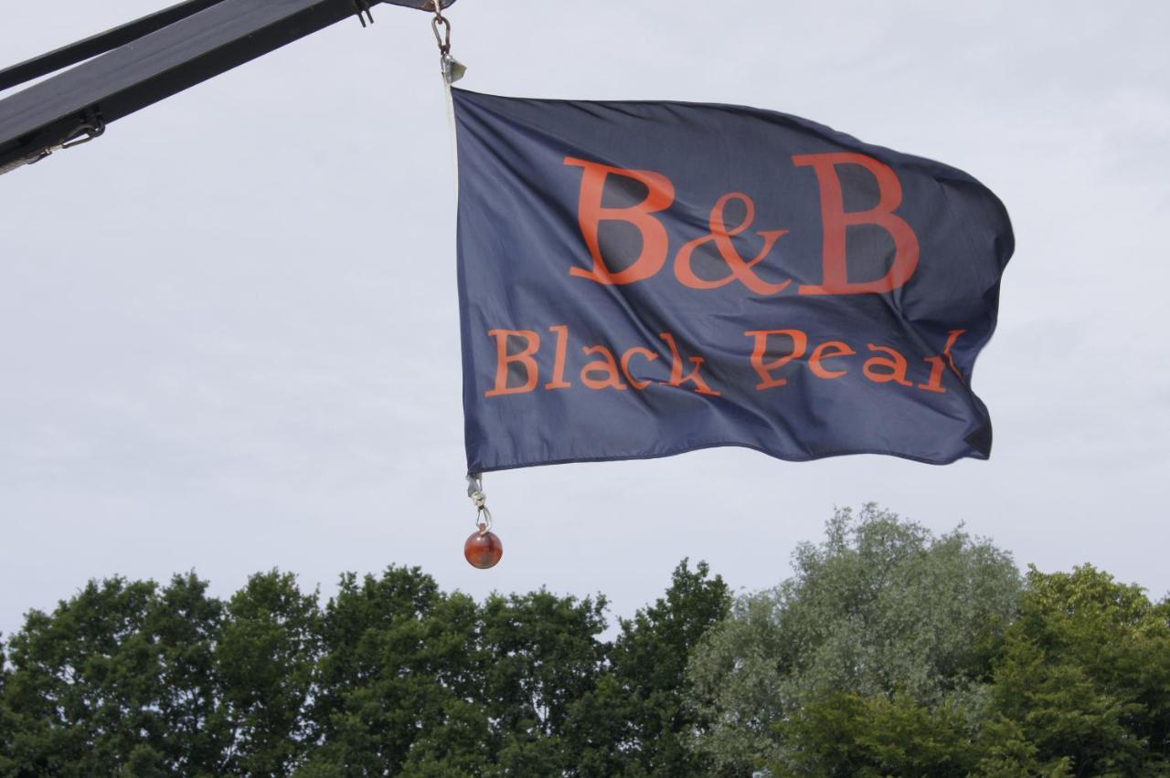 Frühstückspension Blackpearl Boat&breakfast