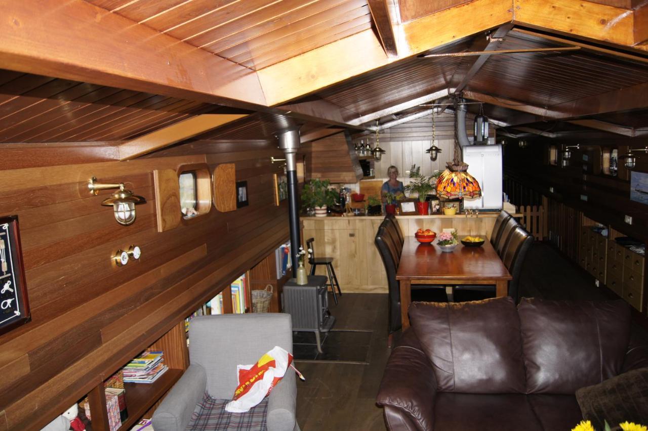 Blackpearl Boat&breakfast *